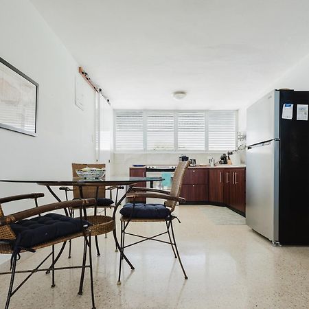 Oceanview Apartment Steps To The Beach ルキリョ エクステリア 写真
