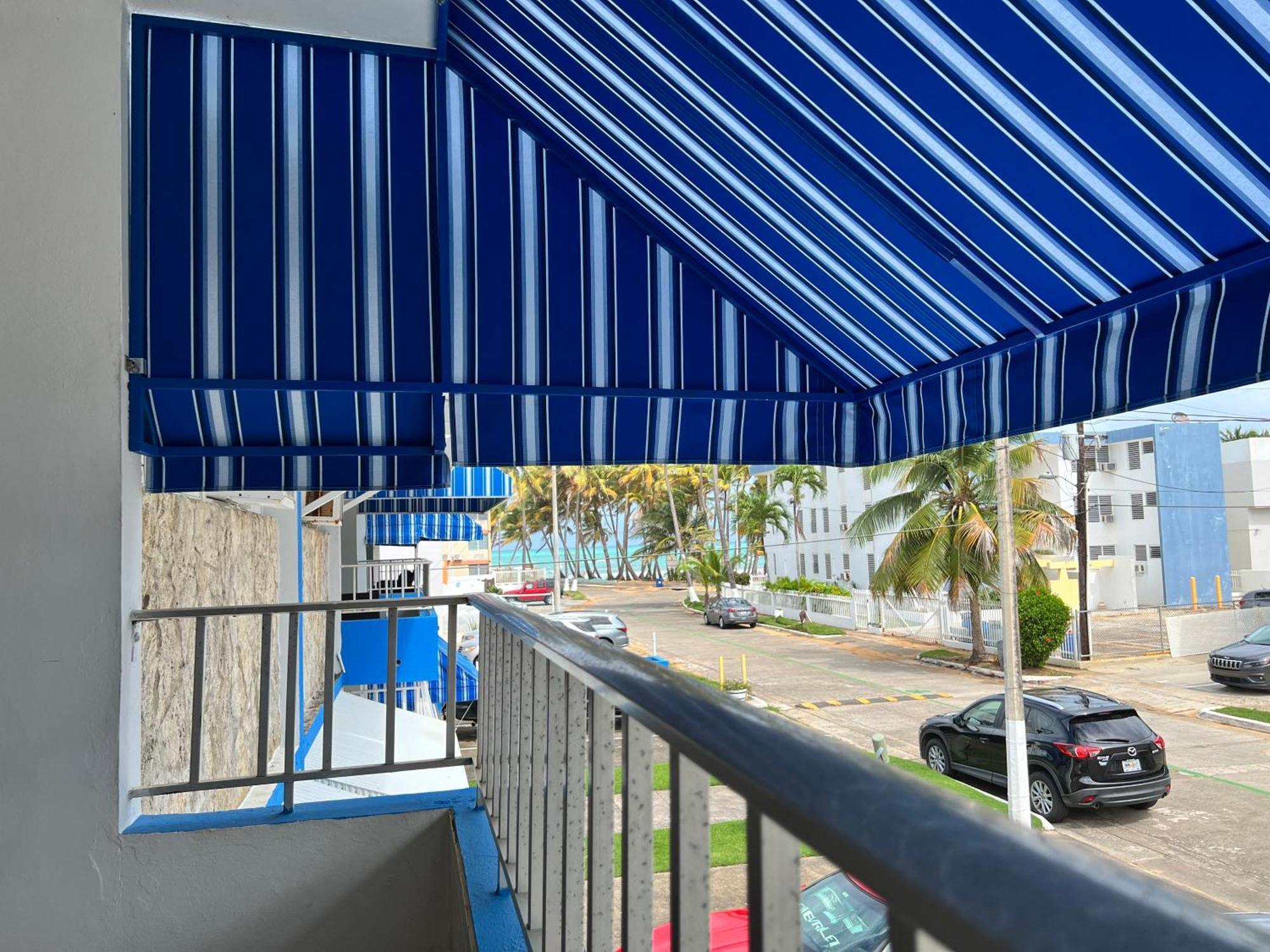 Oceanview Apartment Steps To The Beach ルキリョ エクステリア 写真