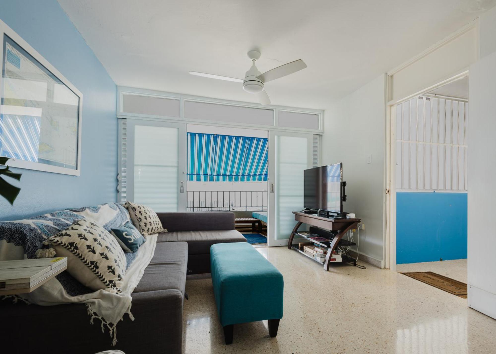 Oceanview Apartment Steps To The Beach ルキリョ エクステリア 写真