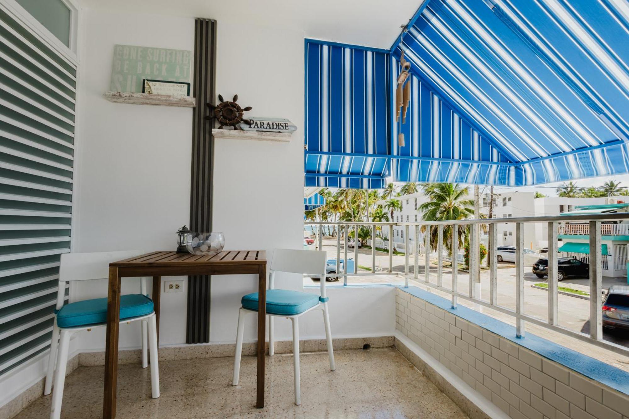 Oceanview Apartment Steps To The Beach ルキリョ エクステリア 写真