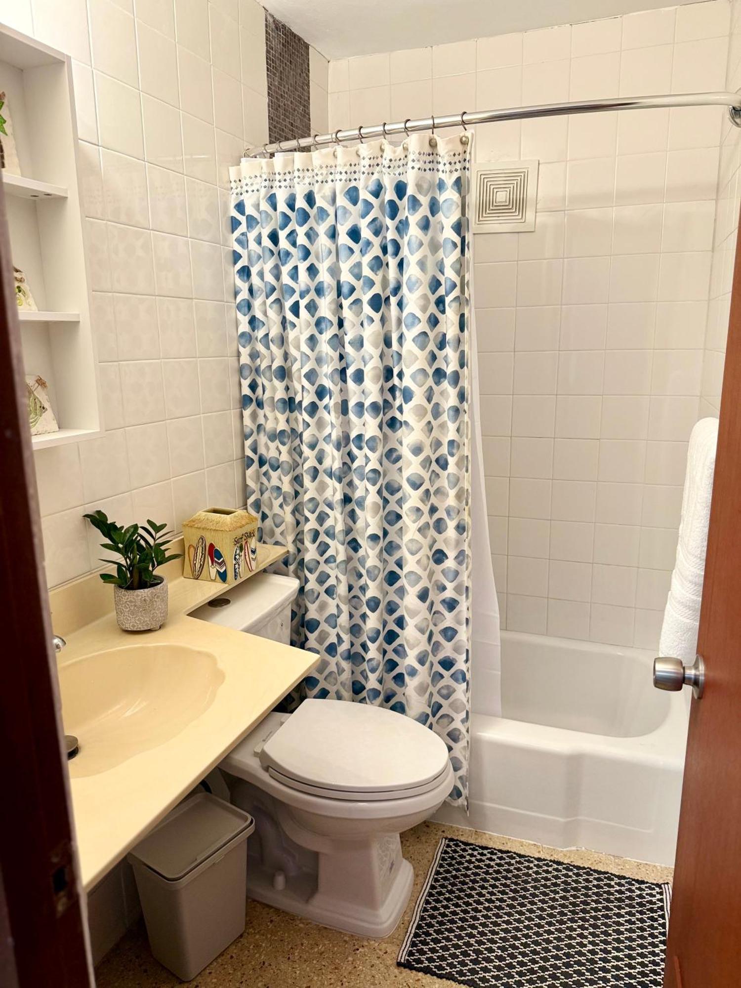 Oceanview Apartment Steps To The Beach ルキリョ エクステリア 写真